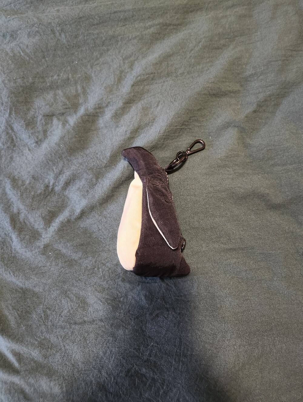BAGGU Penguin Charm
